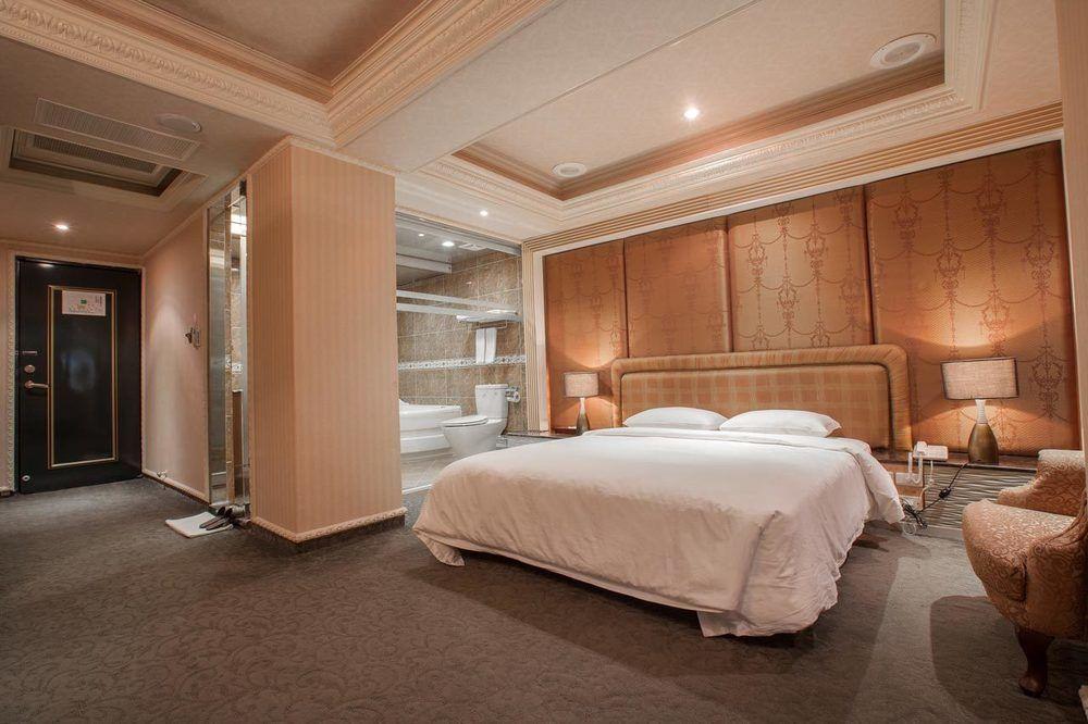 Mila Hotel Taichung Exterior foto