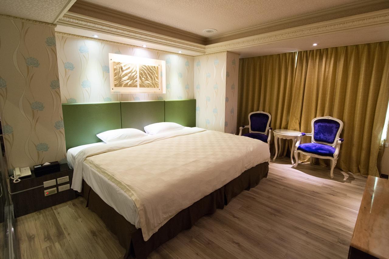 Mila Hotel Taichung Exterior foto